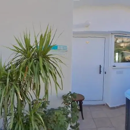 Apartment Atlantis Penthouse Apartment With Jacuzzi Plus Pool And Sea Views *