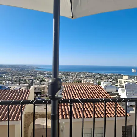 Atlantis Penthouse Apartment With Jacuzzi Plus Pool And Sea Views * Peyia