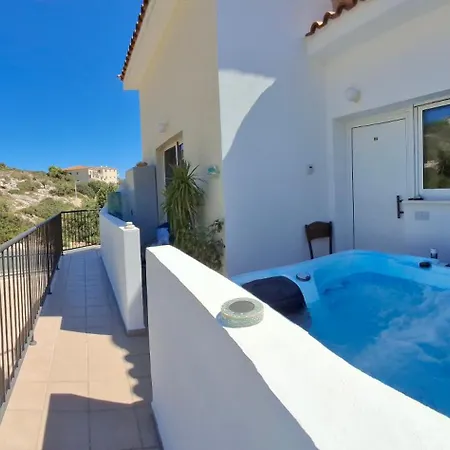 Apartment Atlantis Penthouse Apartment With Jacuzzi Plus Pool And Sea Views *