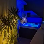 Atlantis Penthouse With Jacuzzi Pool And Sea Views Apartment Peyia
