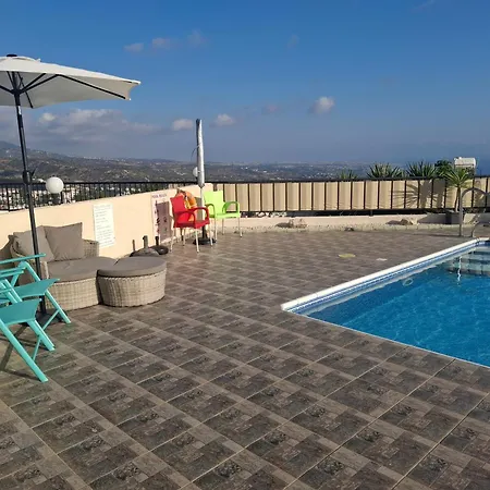 Appartamento Atlantis Penthouse With Jacuzzi Pool And Sea Views