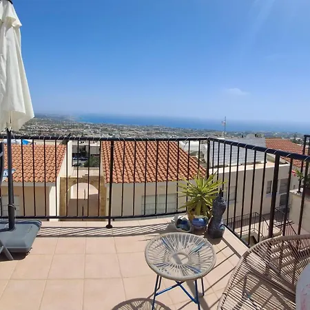 Atlantis Penthouse With Jacuzzi Pool And Sea Views Apartment Peyia
