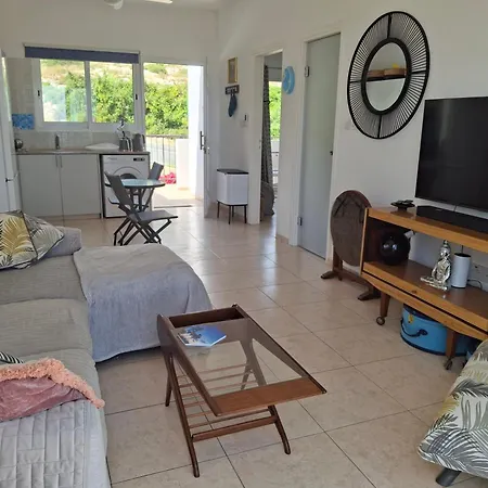 Atlantis Penthouse With Jacuzzi Pool And Sea Views * Peyia