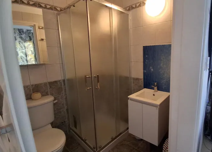 Atlantis Penthouse With Jacuzzi Pool And Sea Views * Peyia